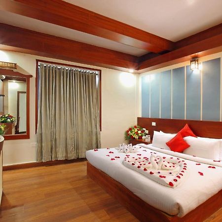 Sreevalsam Residency Kulanada Hotel Tamarakulam Exterior photo