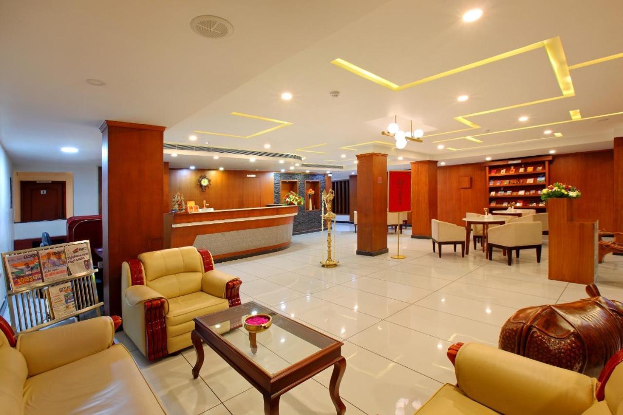 Sreevalsam Residency Kulanada Hotel Tamarakulam Exterior photo