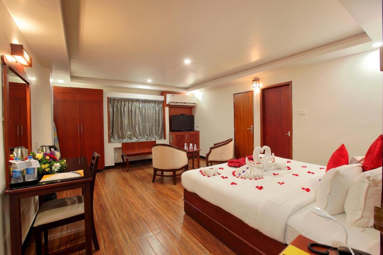 Sreevalsam Residency Kulanada Hotel Tamarakulam Exterior photo